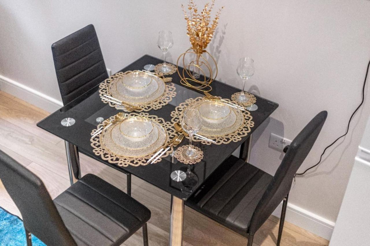 1 Bedroom House In An Affluent Part Of * Londra
